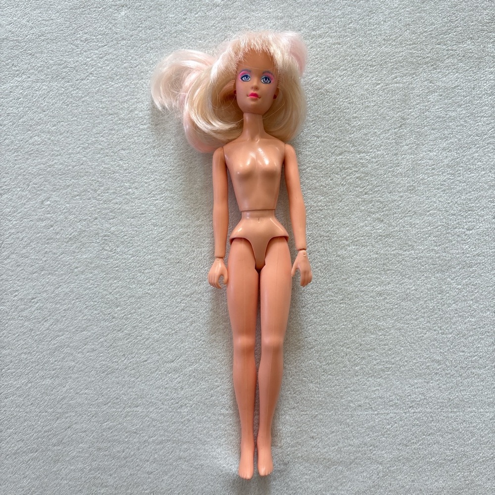 Vintage 1985 Hasbro Jem and the Holograms Doll - READ
